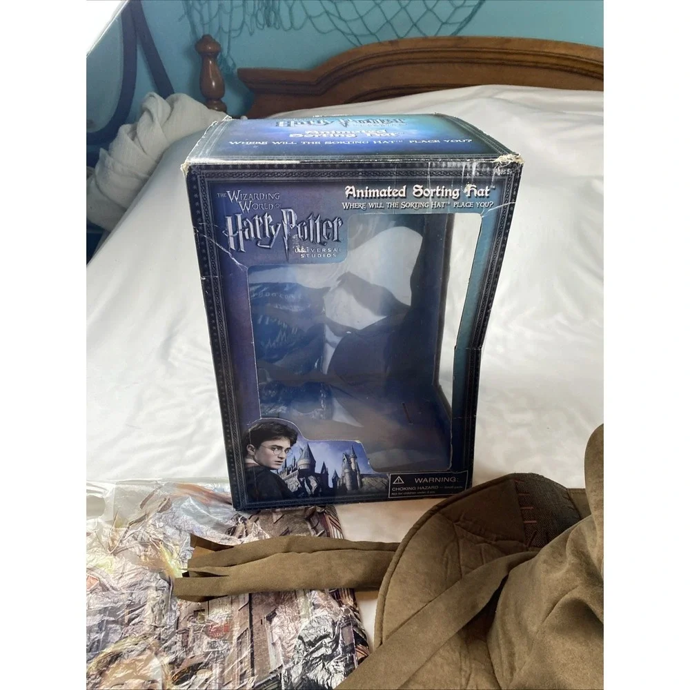 Harry Potter Animated Sorting Hat Wizarding World w Box Need Battery Replacement